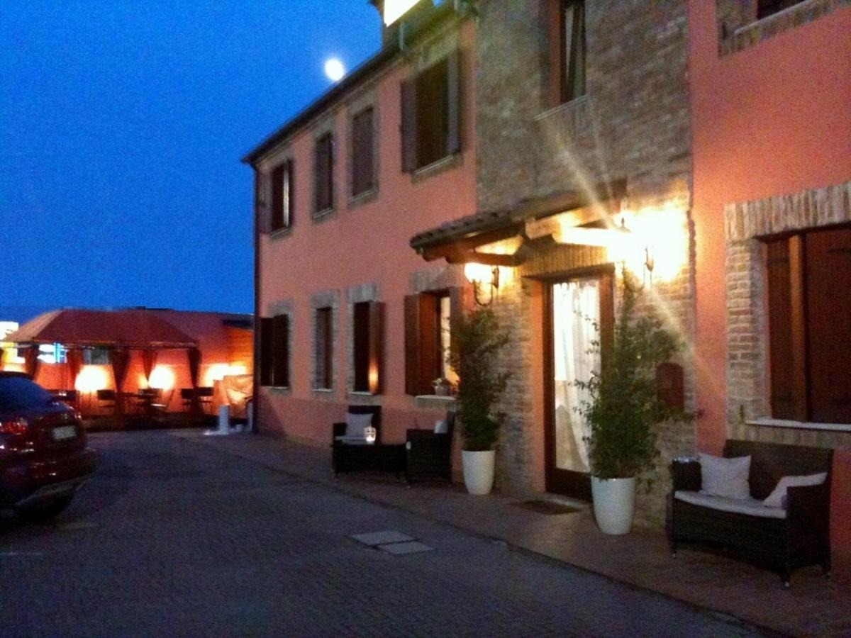 Hotel Le Corti Pitstop Феррара Екстер'єр фото